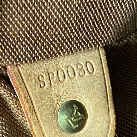 💗💗💗SOLD💗💗💗
🤩MONTSOURIS PM BACKPACK MONOGRAM🤩 - Picture 16 of 16